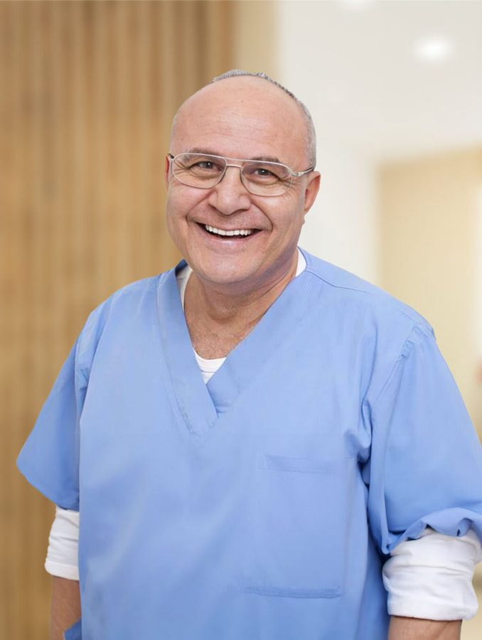 Dr.Dr. Joseph Guindy, Spezialist für Oralchirurgie bei der Zahnmedizin Rupperswil